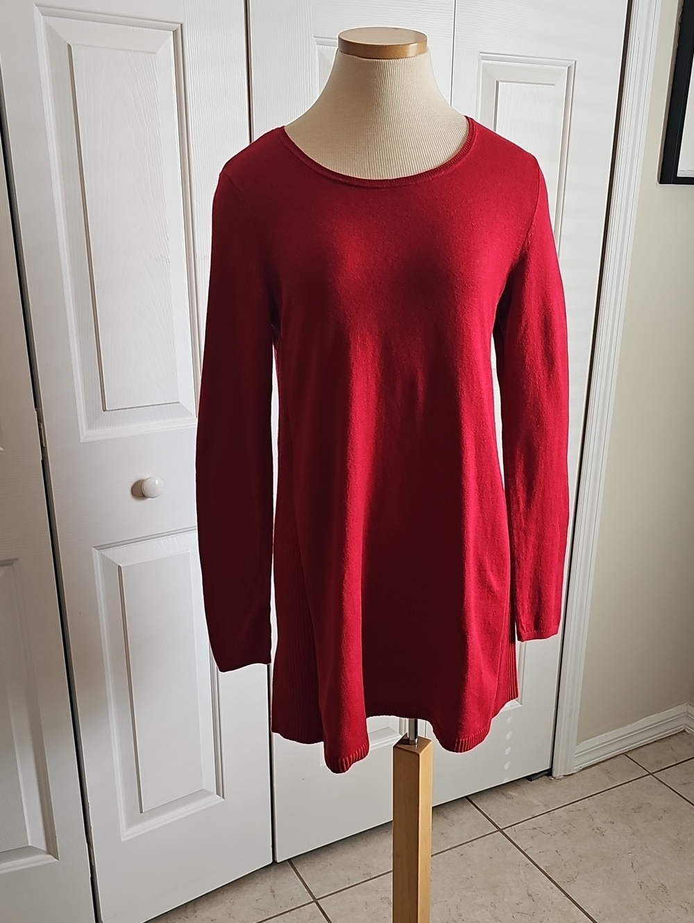J. Jill Crimson Red Long Sleeve Knit Tunic Sweater. Size Small..tall